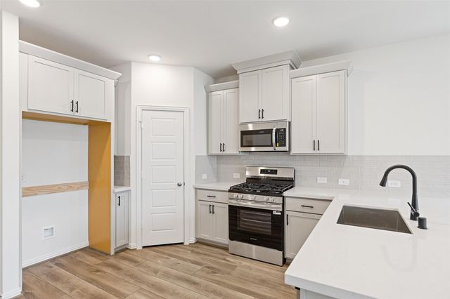 2210 Villa Clara Drive, Friendswood, TX 77546