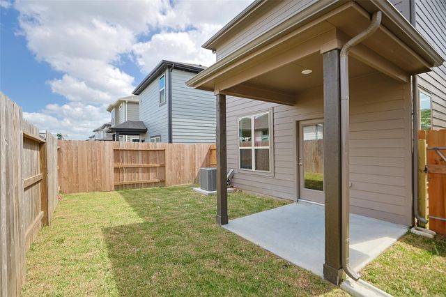 2210 Villa Clara Drive, Friendswood, TX 77546