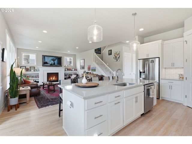 13522 Nw ANTHEM Ln, Portland, OR 97229