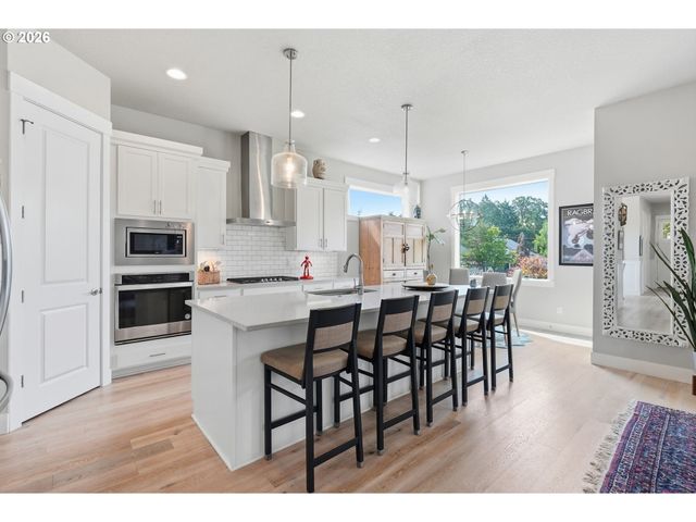 13522 Nw ANTHEM Ln, Portland, OR 97229