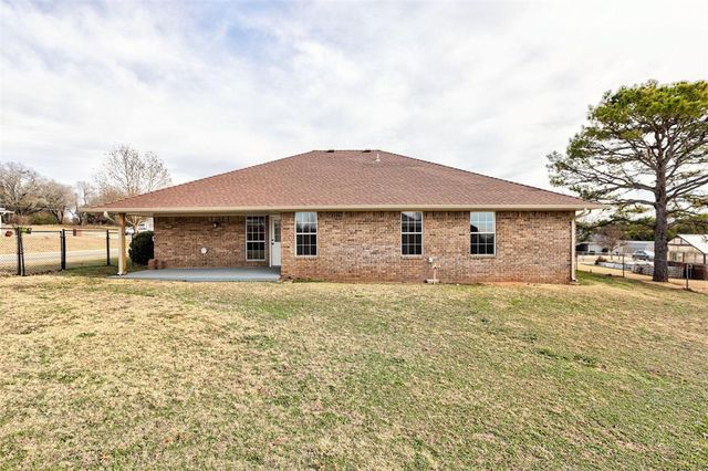 517 Bob White Drive, Purcell, OK 73080