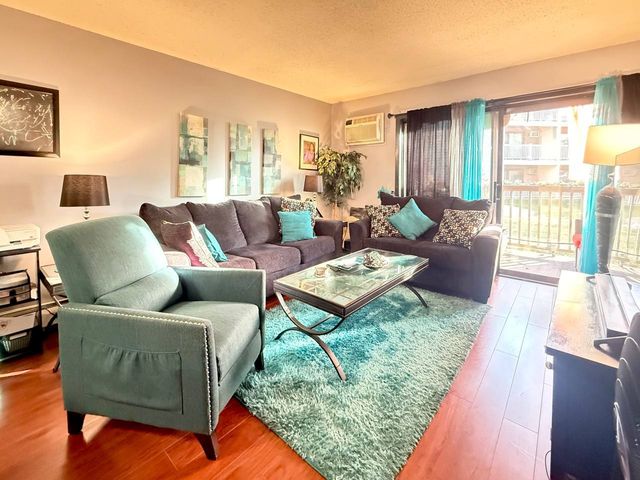 157 Gregory Street 2, Aurora, IL 60504