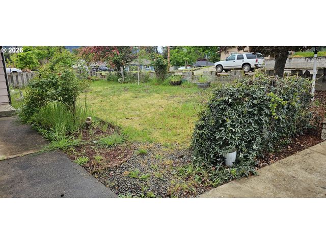 1731 Nw KEASEY St, Roseburg, OR 97471