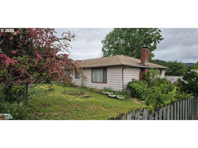 1731 Nw KEASEY St, Roseburg, OR 97471