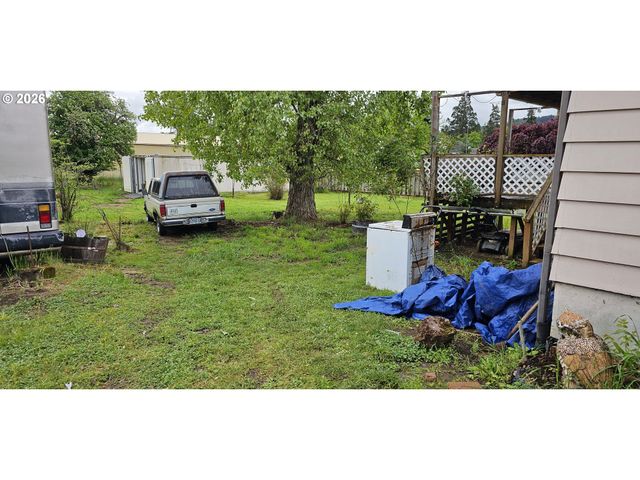 1731 Nw KEASEY St, Roseburg, OR 97471
