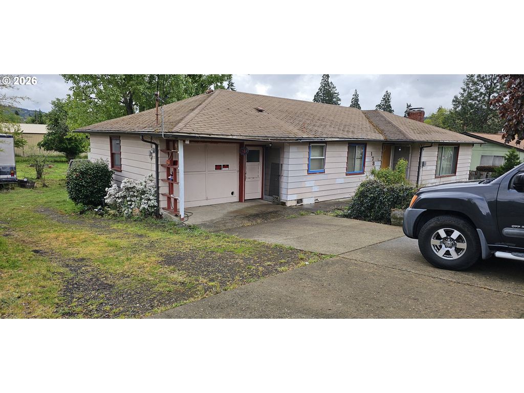 1731 Nw KEASEY St, Roseburg, OR 97471