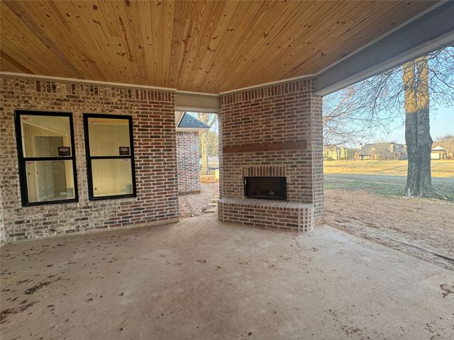 329 Autumn Ridge Drive, Bossier City, LA 71111