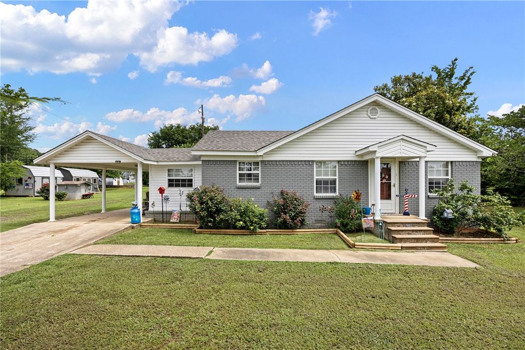 8963 Us Highway 64, Atkins, AR 72823