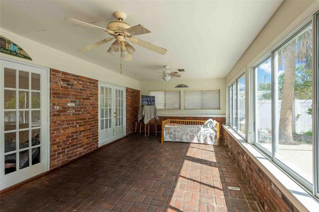 2804 LINTHICUM PLACE, Tampa, FL 33618