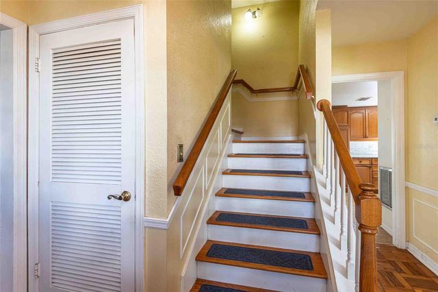 2804 LINTHICUM PLACE, Tampa, FL 33618