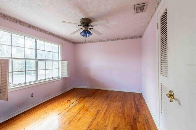 2804 LINTHICUM PLACE, Tampa, FL 33618