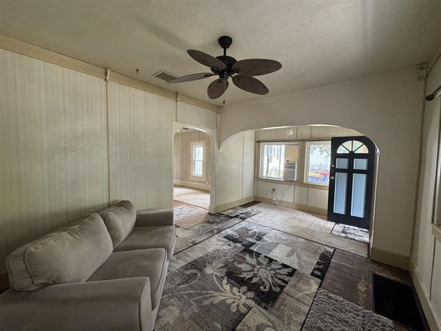 711 Veto Street, Grand Rapids, MI 49504