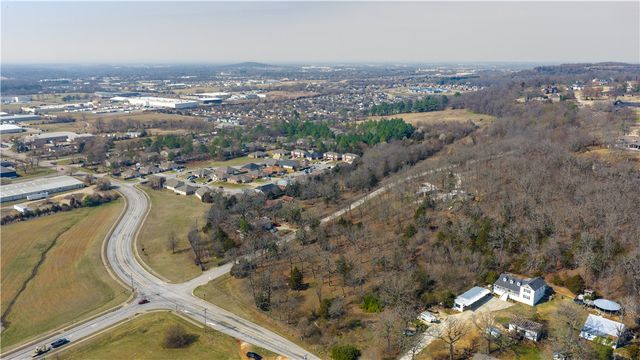 843 Woodcliff Road, Springdale, AR 72764