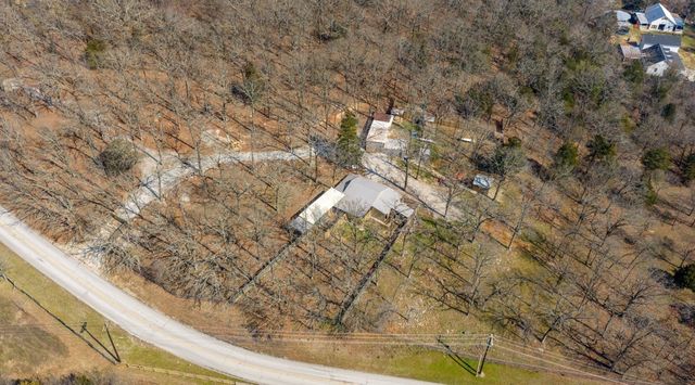 843 Woodcliff Road, Springdale, AR 72764