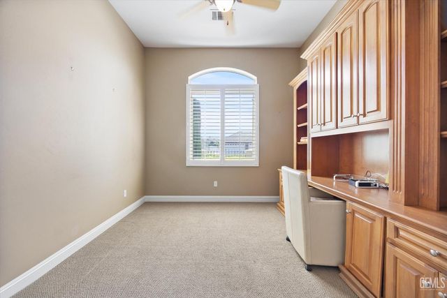 11204 Chiswick Court, Bakersfield, CA 93311