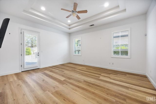 11204 Chiswick Court, Bakersfield, CA 93311