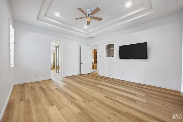 11204 Chiswick Court, Bakersfield, CA 93311