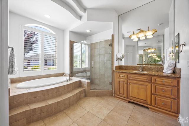 11204 Chiswick Court, Bakersfield, CA 93311