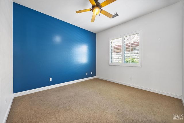 11204 Chiswick Court, Bakersfield, CA 93311