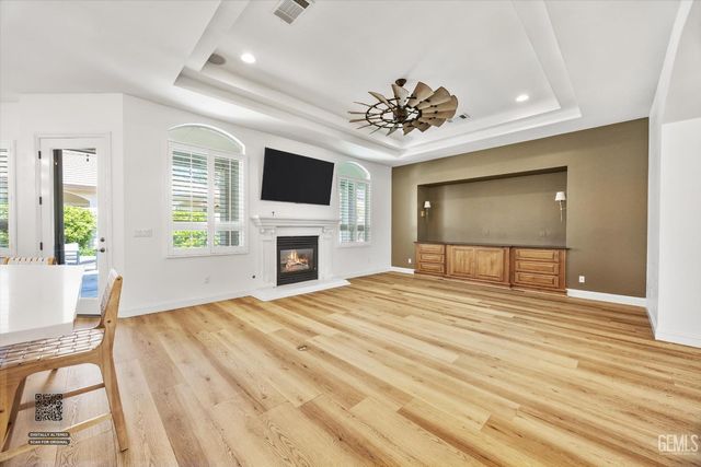 11204 Chiswick Court, Bakersfield, CA 93311