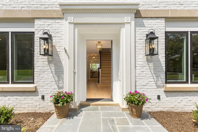 10700 ALLOWAY DR, Potomac, MD 20854