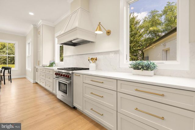 10700 ALLOWAY DR, Potomac, MD 20854