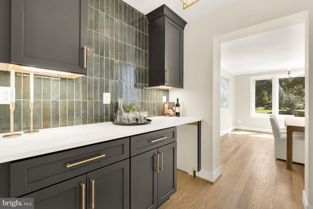 10700 ALLOWAY DR, Potomac, MD 20854