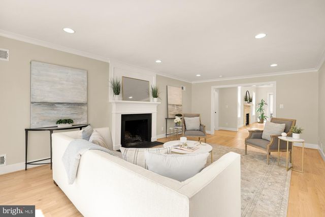 10700 ALLOWAY DR, Potomac, MD 20854