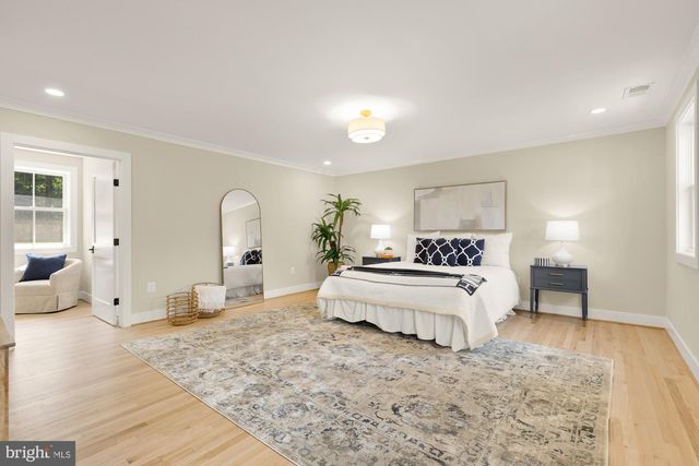 10700 ALLOWAY DR, Potomac, MD 20854