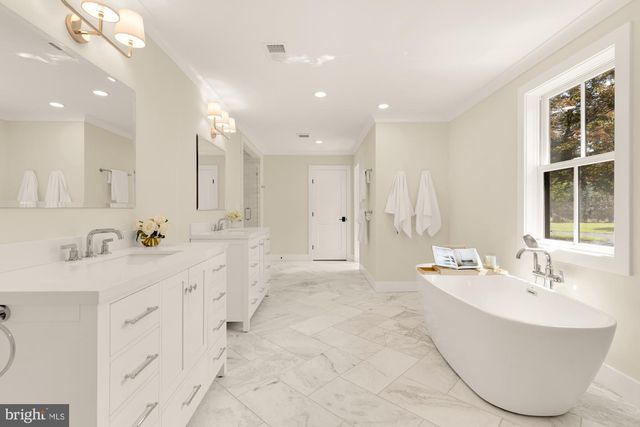 10700 ALLOWAY DR, Potomac, MD 20854