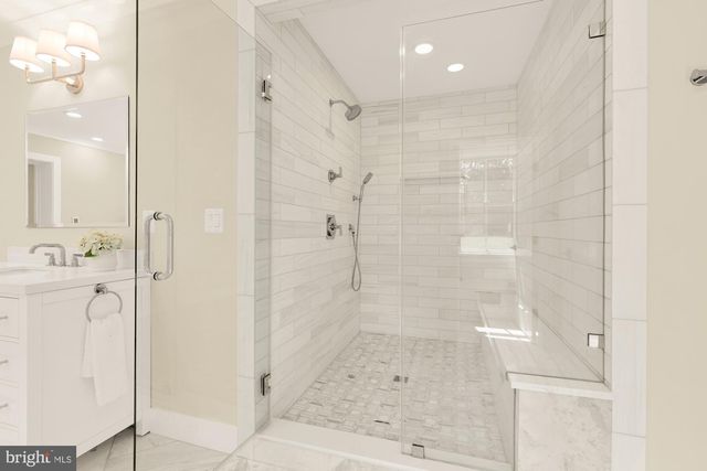 10700 ALLOWAY DR, Potomac, MD 20854