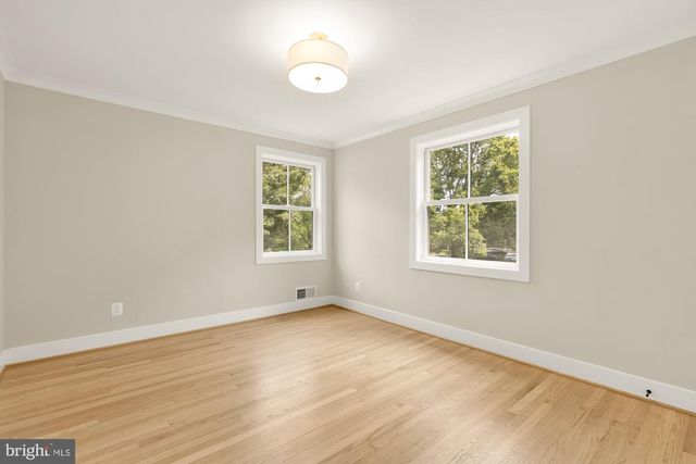 10700 ALLOWAY DR, Potomac, MD 20854