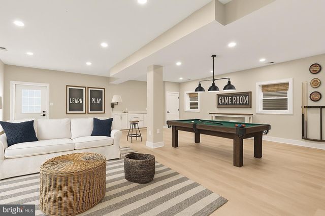 10700 ALLOWAY DR, Potomac, MD 20854