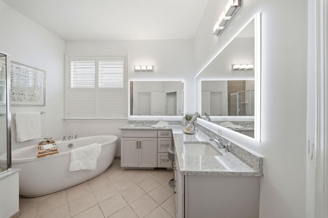 48 Briarwood, Plymouth, MA 02360