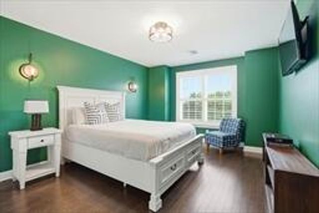 48 Briarwood, Plymouth, MA 02360