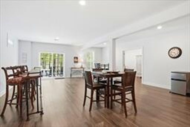 48 Briarwood, Plymouth, MA 02360