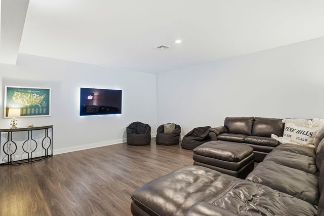 48 Briarwood, Plymouth, MA 02360