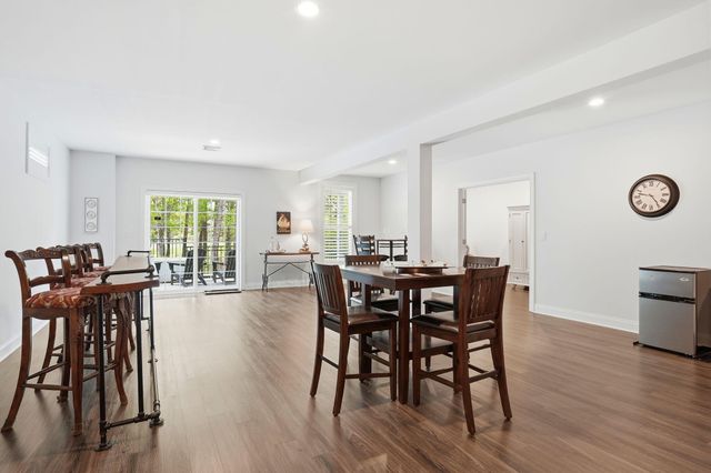 48 Briarwood, Plymouth, MA 02360