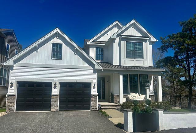 48 Briarwood, Plymouth, MA 02360