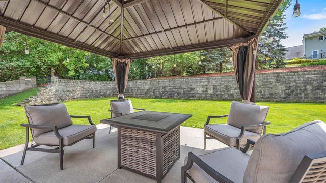 715 HAWTHORN DRIVE, West Bend, WI 53095