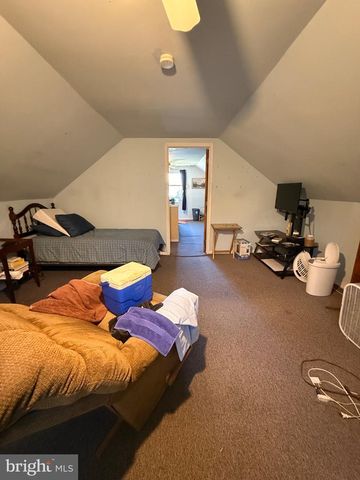 808 OLD ORCHARD LN, Bristol, PA 19007