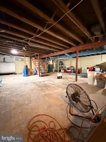 808 OLD ORCHARD LN, Bristol, PA 19007