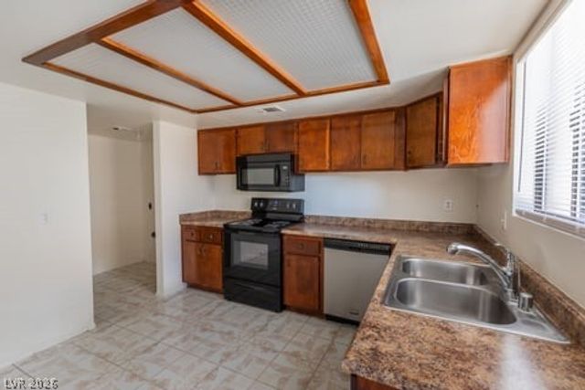 5267 Lisagayle Court 136, Las Vegas, NV 89103