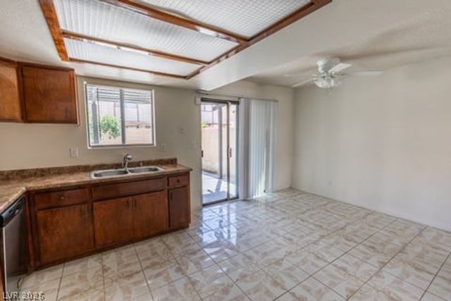 5267 Lisagayle Court 136, Las Vegas, NV 89103