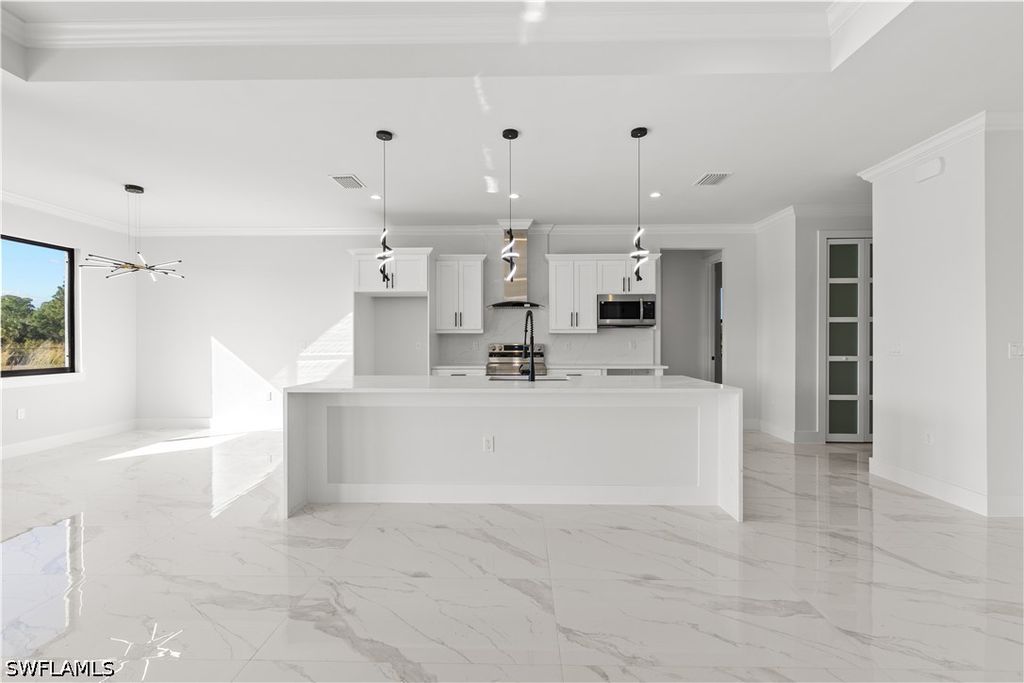 3432 4th AVE SE, Naples, FL 34117