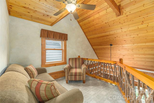 93 Rachels Circle, Maggie Valley, NC 28751