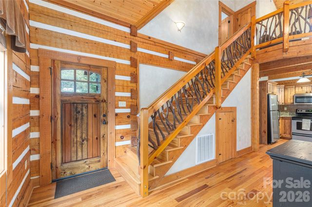 93 Rachels Circle, Maggie Valley, NC 28751