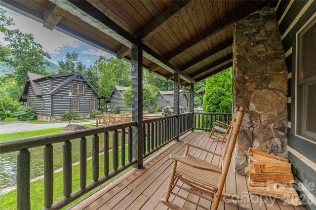 93 Rachels Circle, Maggie Valley, NC 28751
