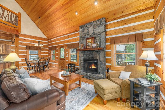 93 Rachels Circle, Maggie Valley, NC 28751