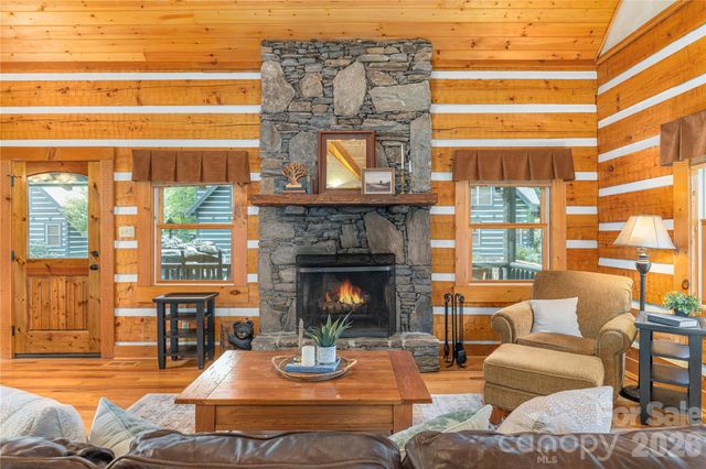 93 Rachels Circle, Maggie Valley, NC 28751